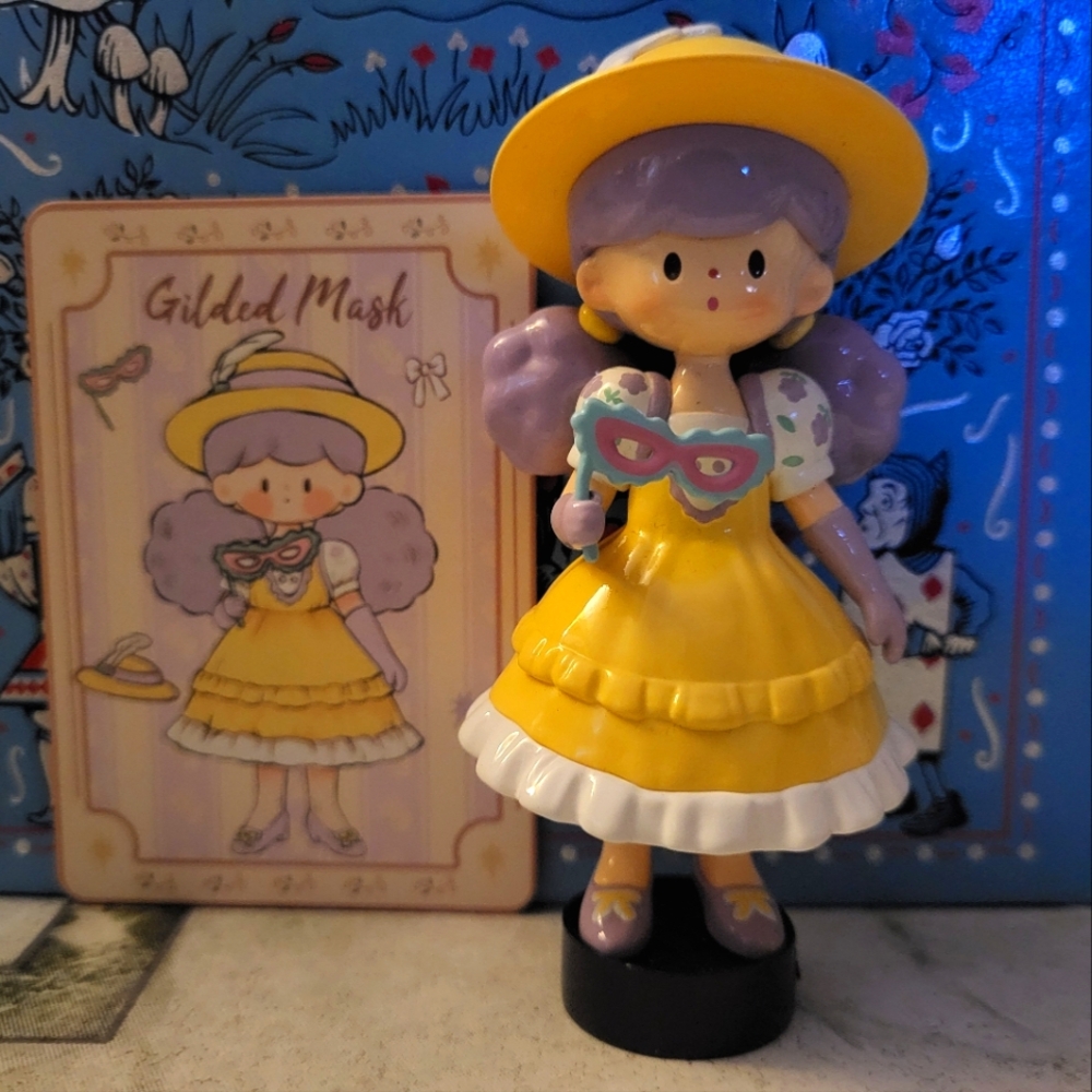 Finding Unicorn × Molinta: "Back to Rococo Series" Gilded Mask + card + stand
